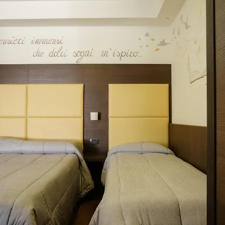 Hotel Ristorante Da Tonino Recanati Exterior photo